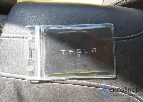 2022 Tesla Model 3 Rear-Wheel Drive из США, поврежденный, VIN 5YJ3E1EA8NF185817